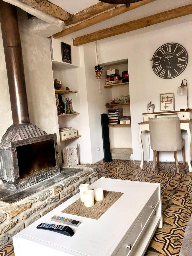 La Maison De Tonton Les Aires Εξωτερικό φωτογραφία