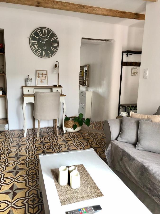 La Maison De Tonton Les Aires Εξωτερικό φωτογραφία